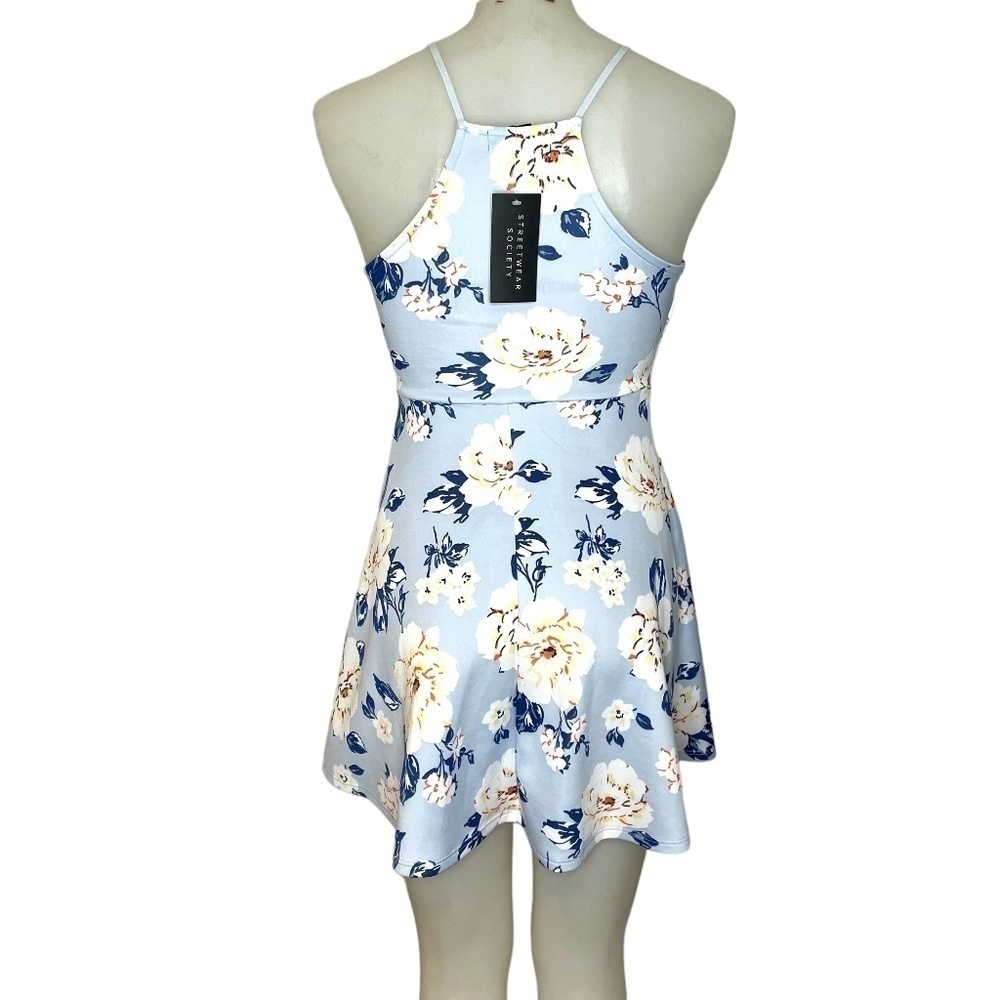 NWT Floral Scuba Sleeveless Skater dress 🌎 - Picture 4 of 9